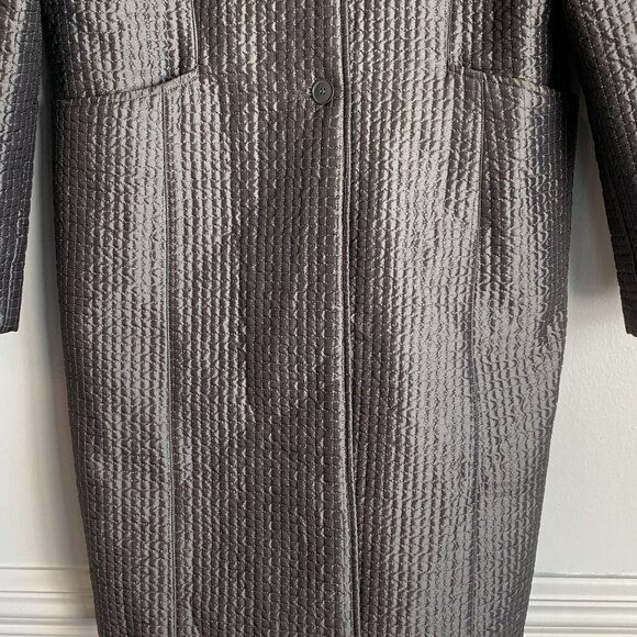 Kenneth Cole NY Women’s Overcoat Size M Mid Length Metallic Gray Quiet Luxury - Picture 4 of 9